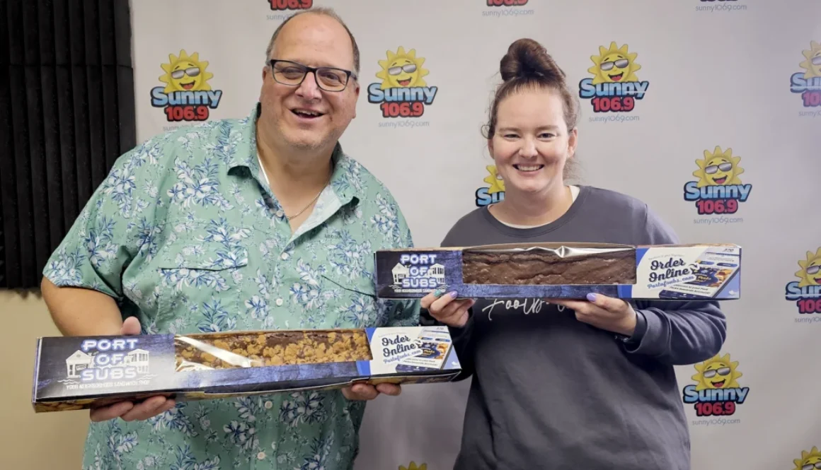 2 foot desserts debut on the radio